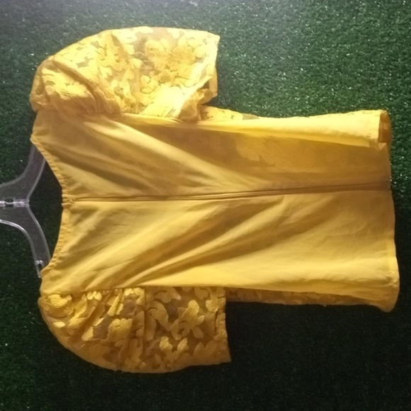 Peach sheer yellow blouse puff sleeves - Picture 4 of 4